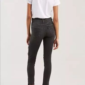 Levi’s 721 Skinny Jeans